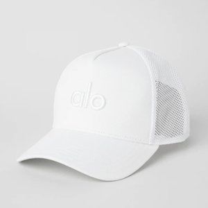 NWT ALO Yoga DISTRICT TRUCKER HAT